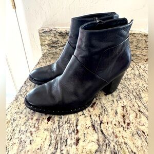 Paul Green Black Leather Booties Size 7.5